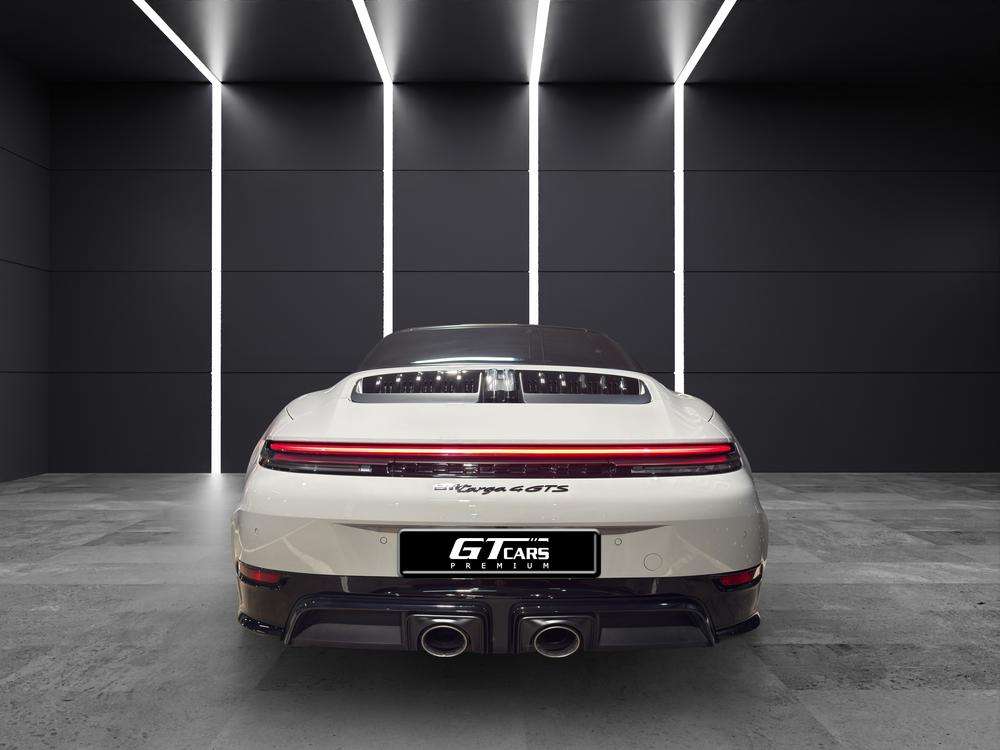 Porsche 911 Targa 4 GTS 2025 blanco - foto 4