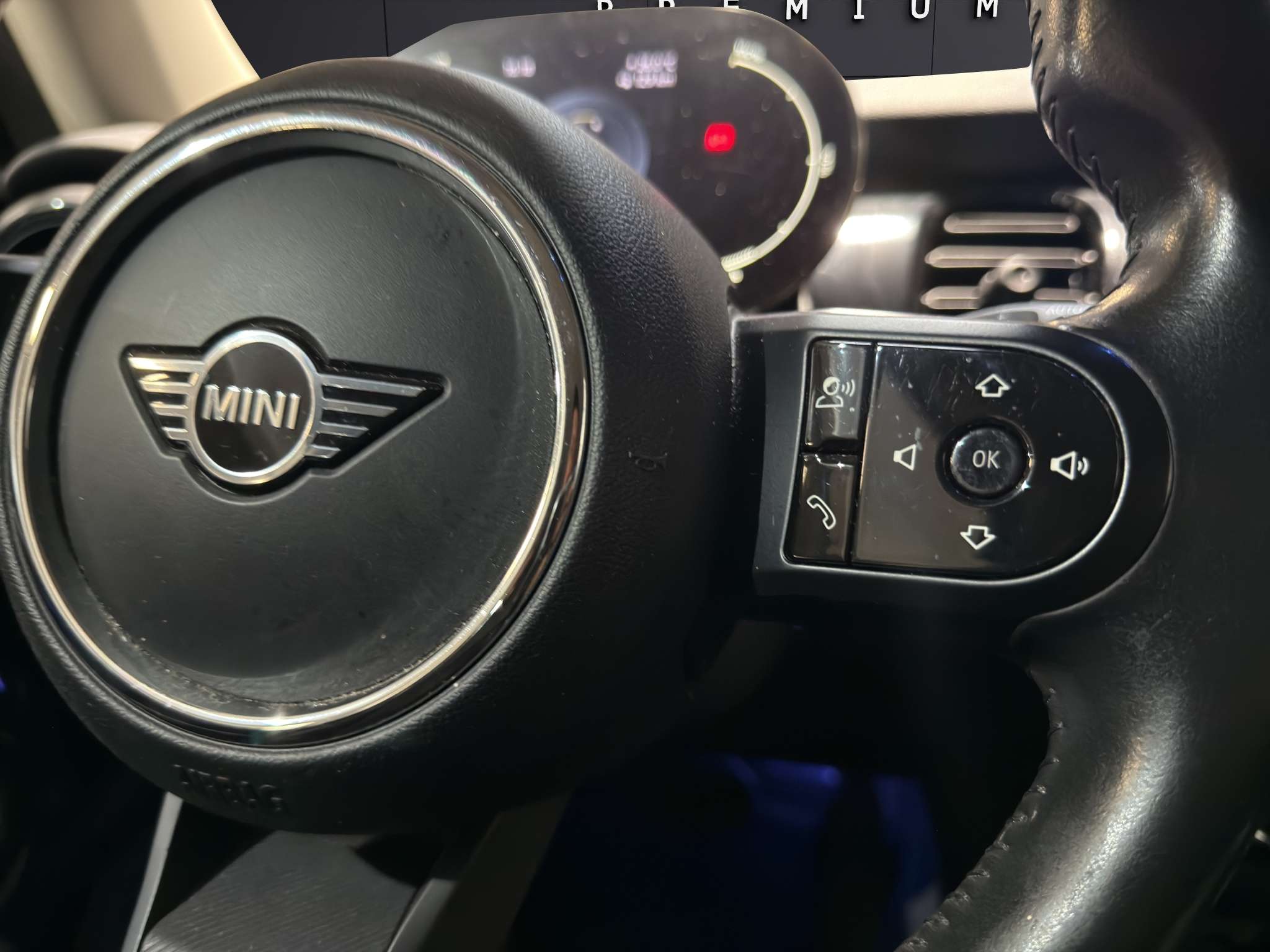 Mini Cooper SE 2022 rojo - foto 12