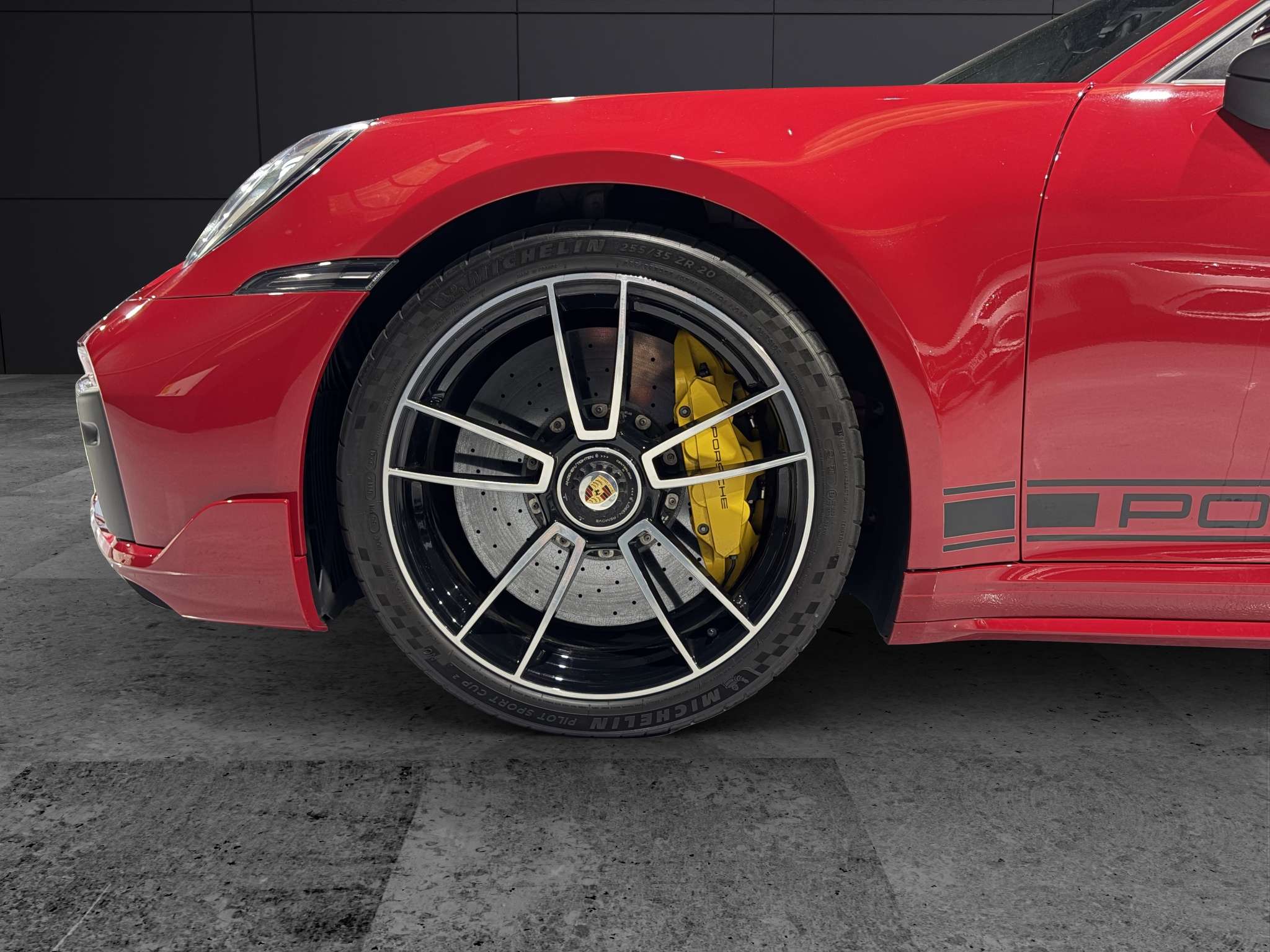 Porsche 911 Turbo S 2021 rojo - foto 7