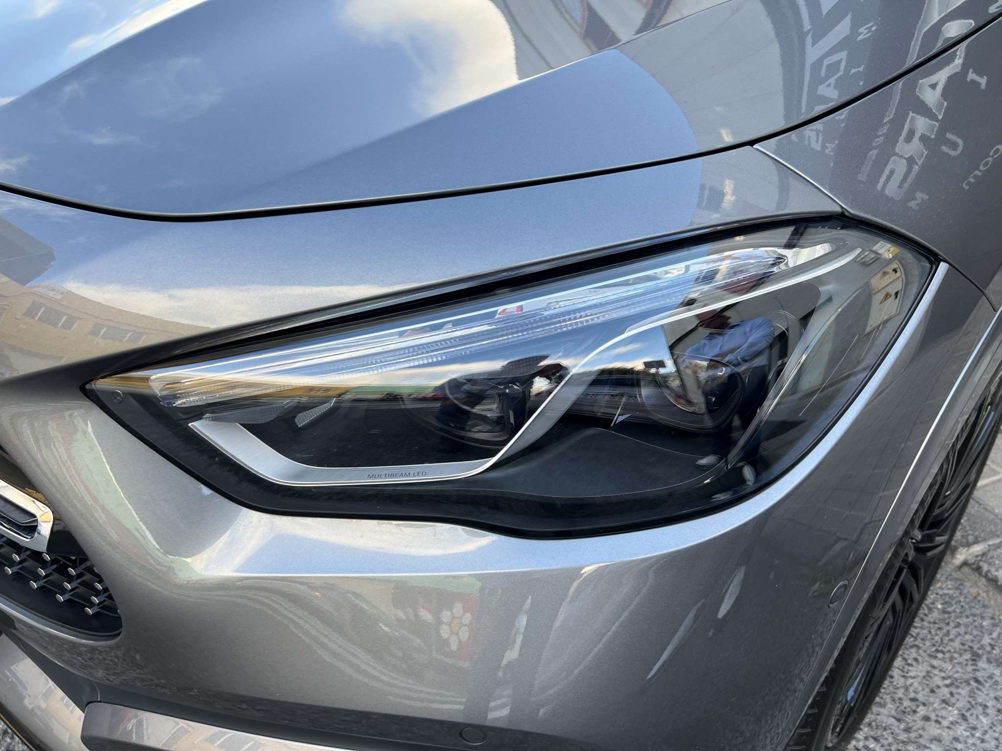 Mercedes-Benz GLA 250e AMG 2026 gris - foto 5