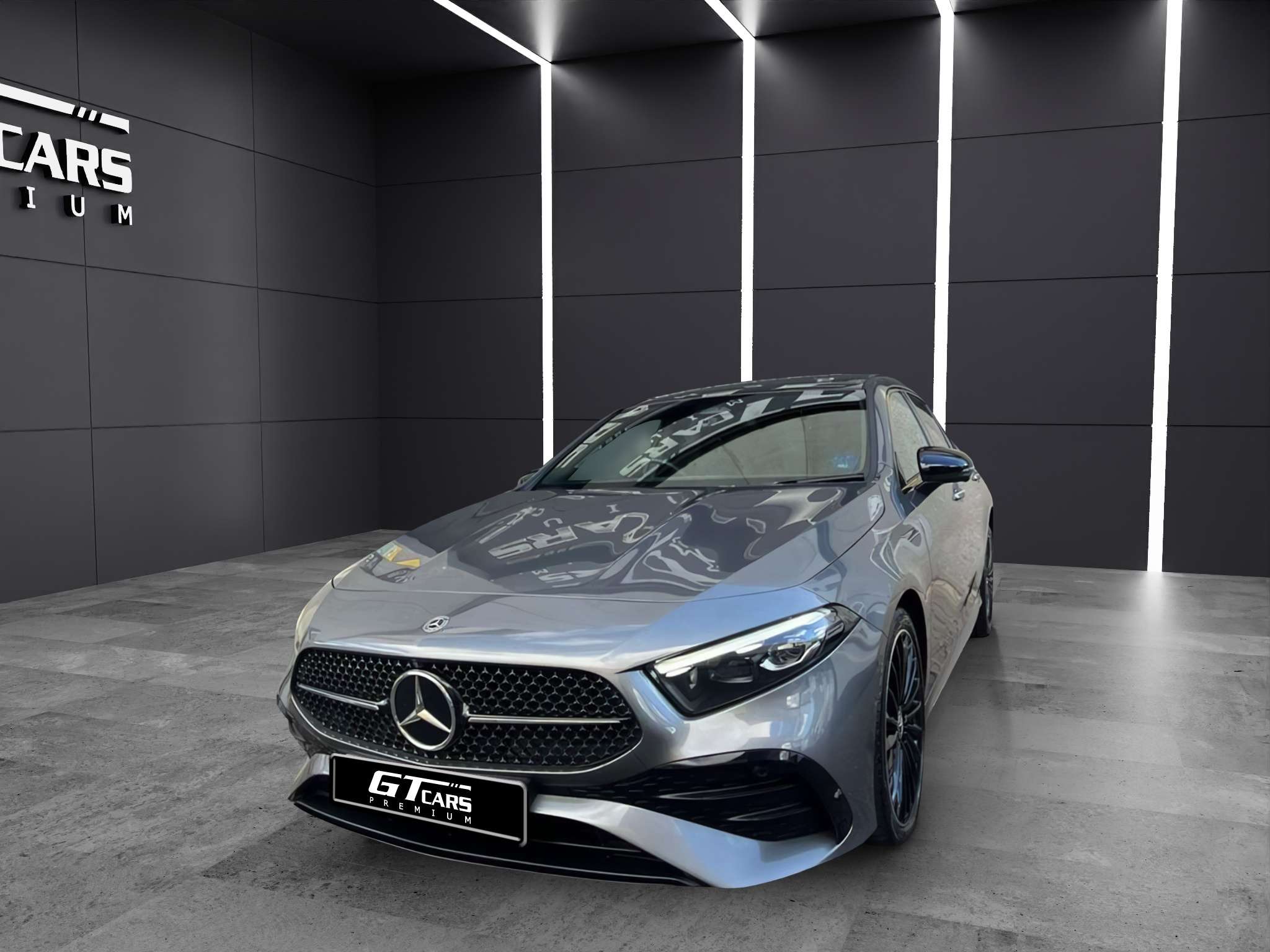 Mercedes-Benz Clase A 250e AMG 2022 gris - foto 1