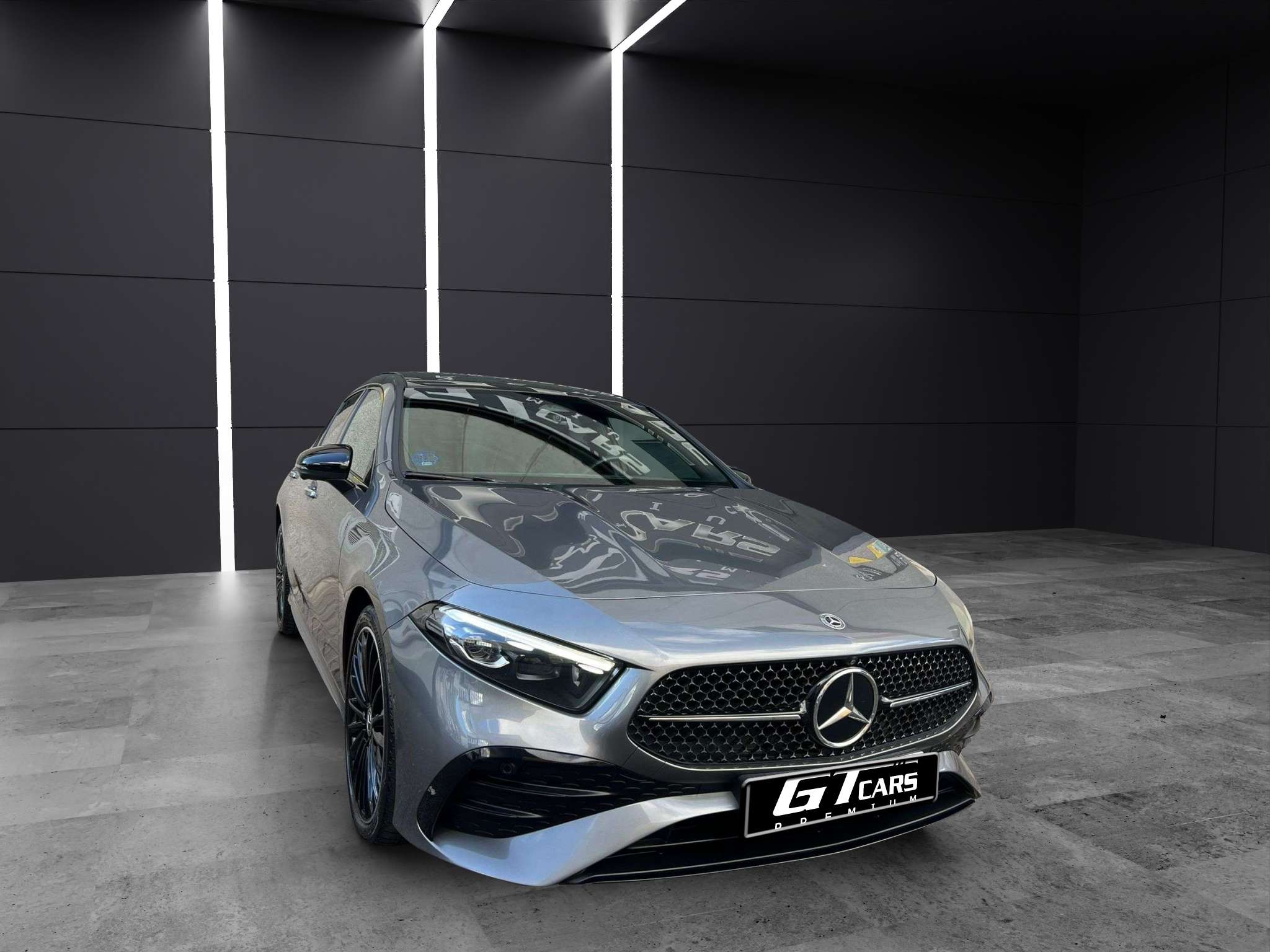 Mercedes-Benz Clase A 250e AMG 2022 gris - foto 3