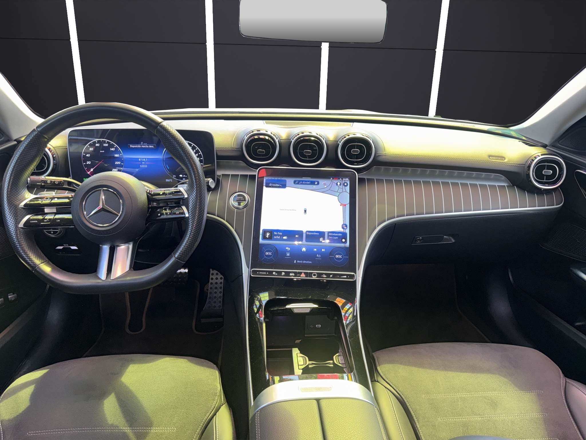 Mercedes-Benz Clase C 300e AMG 2023 blanco - foto 11