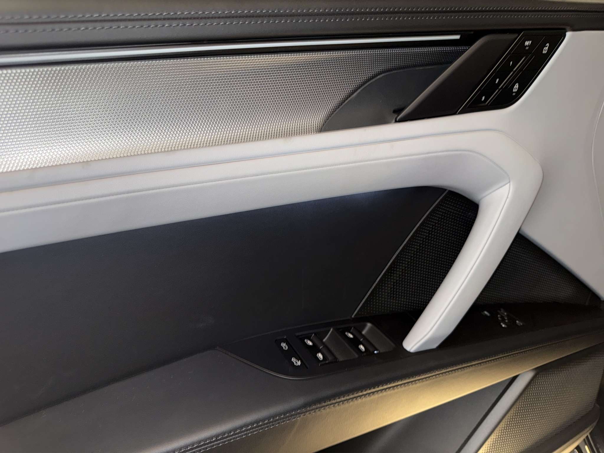 Porsche Cayenne SUV ELECTRIC 2026 azul marino - foto 12