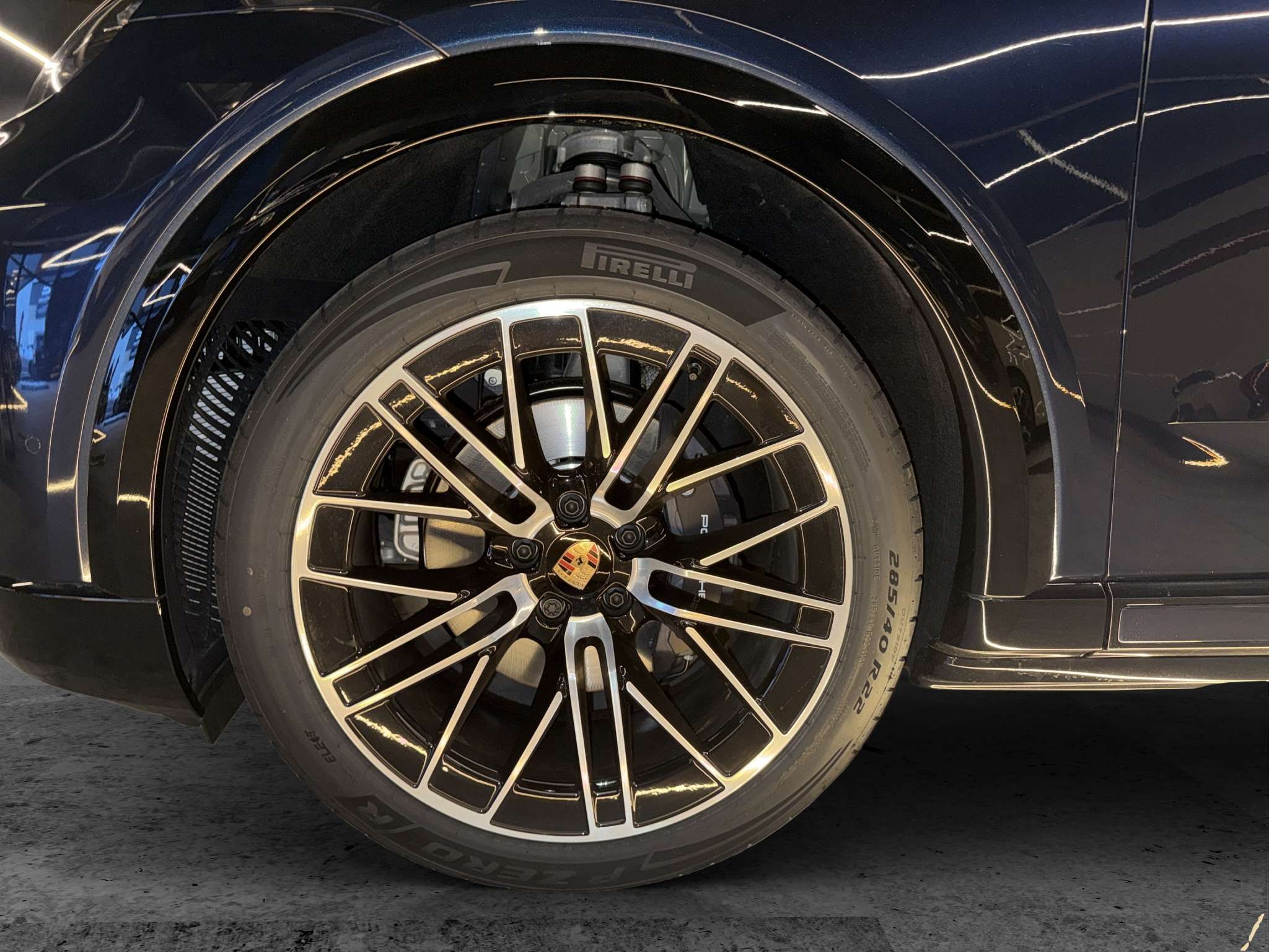 Porsche Cayenne SUV ELECTRIC 2026 azul marino - foto 16