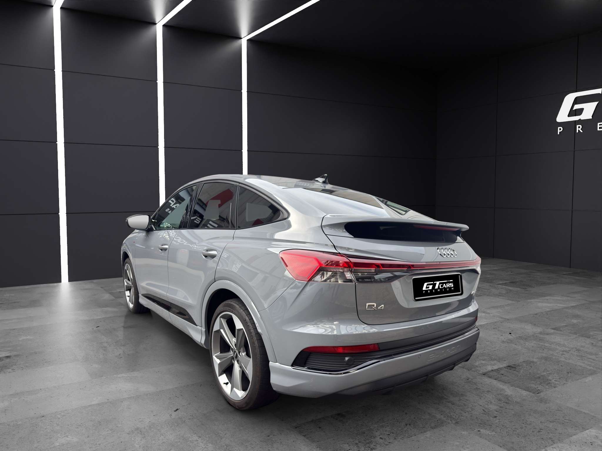 Audi Q4 Sportback 45 E-Tron 2024 gris - foto 4