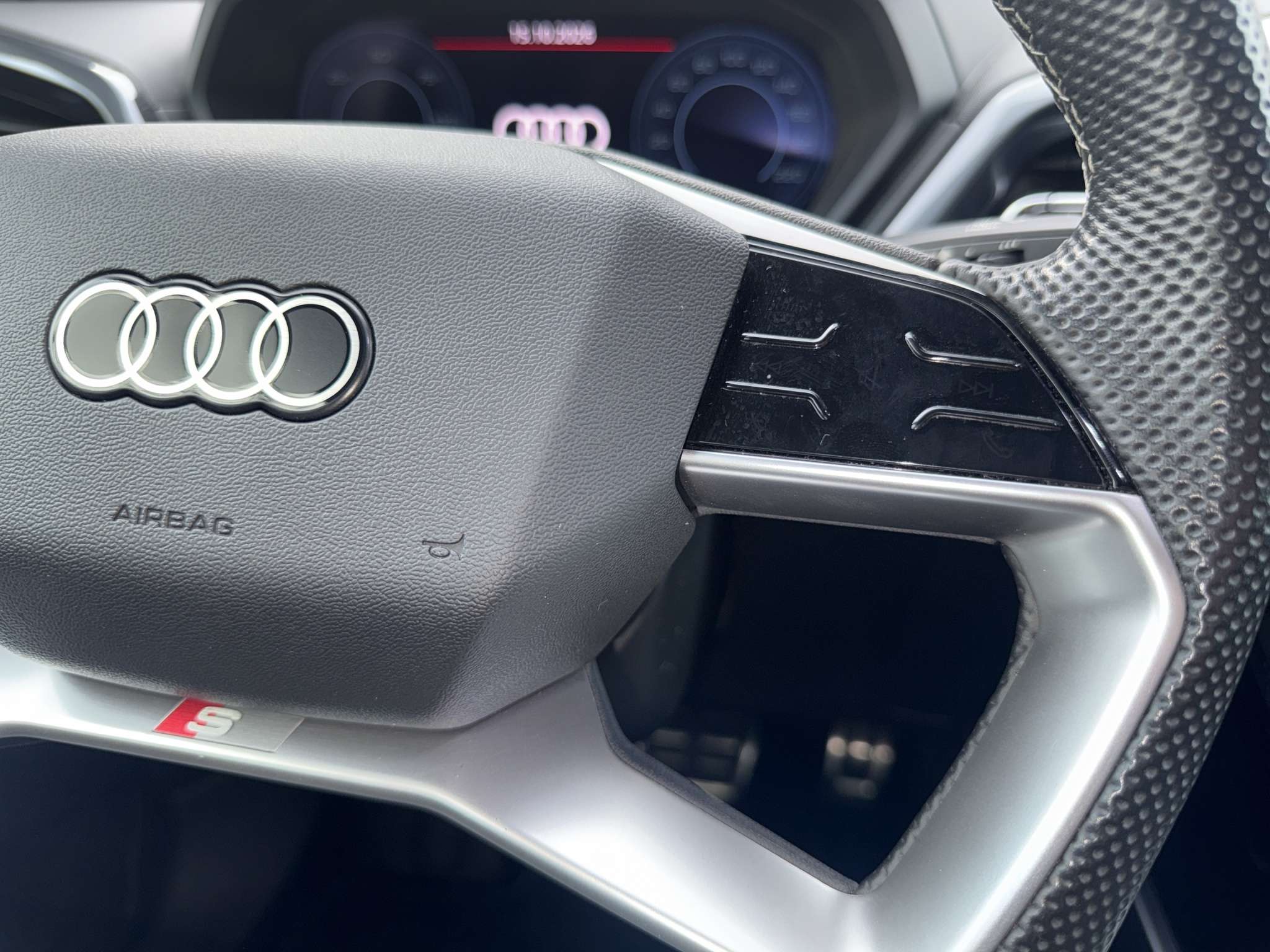 Audi Q4 Sportback 45 E-Tron 2024 gris - foto 11
