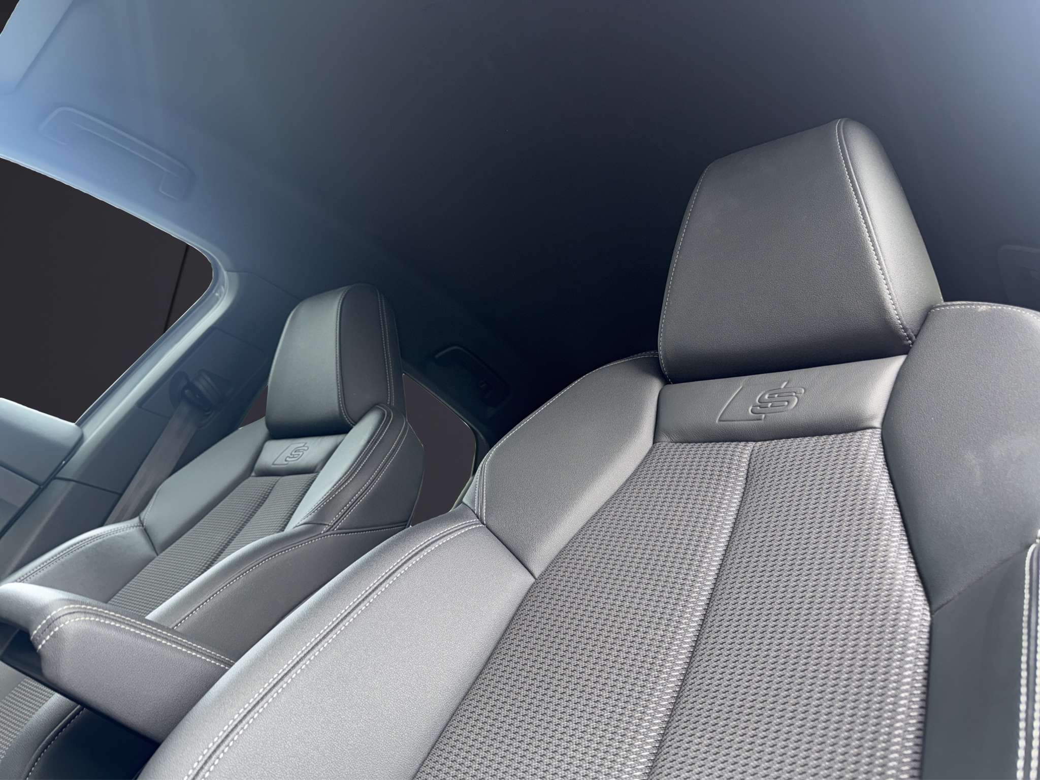 Audi Q4 Sportback 45 E-Tron 2024 gris - foto 15