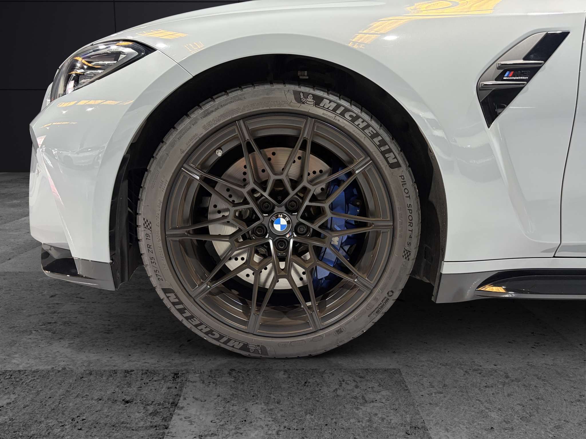 BMW M3 Competition 2021 gris - foto 6