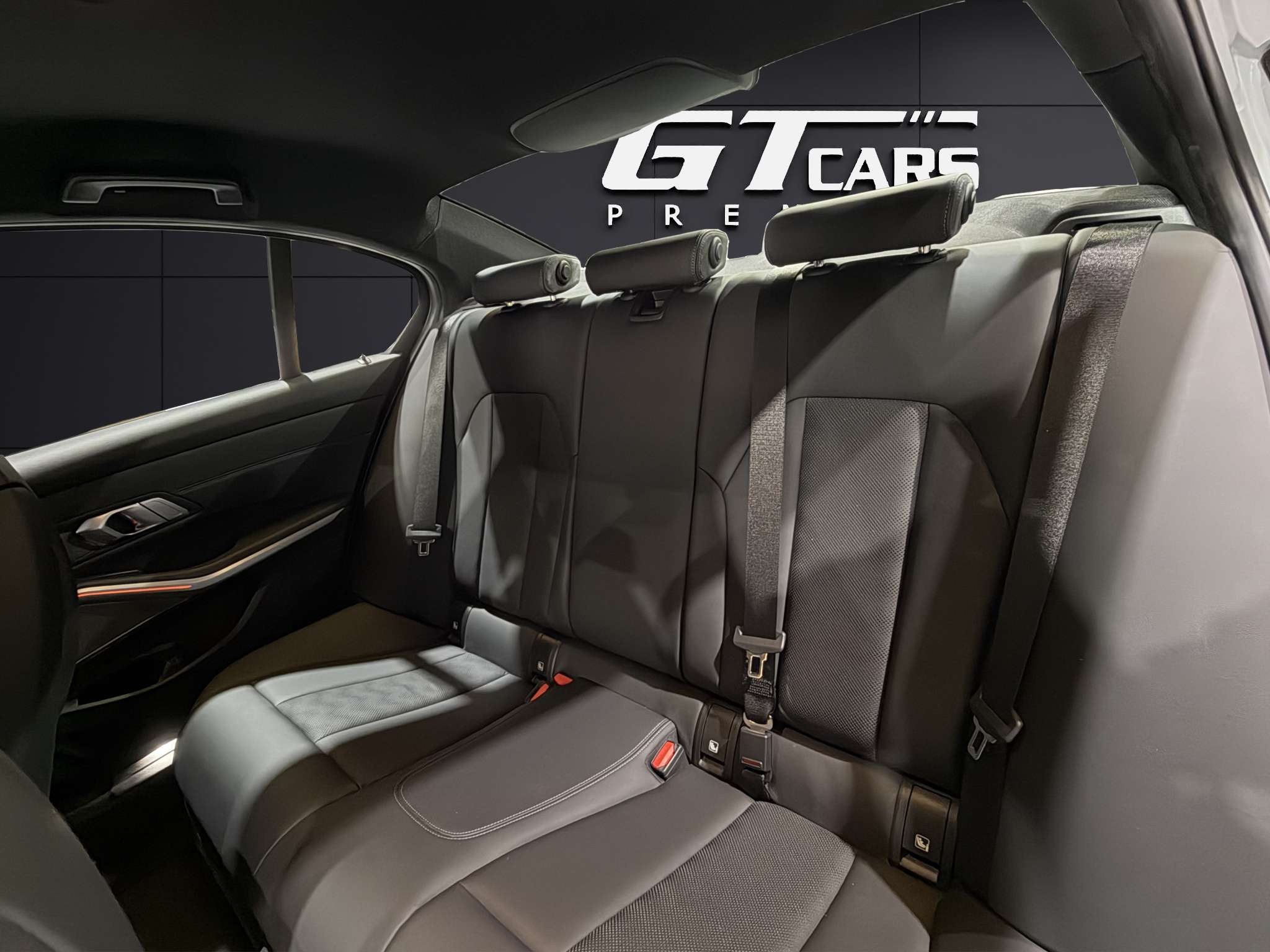 BMW M3 Competition 2021 gris - foto 14