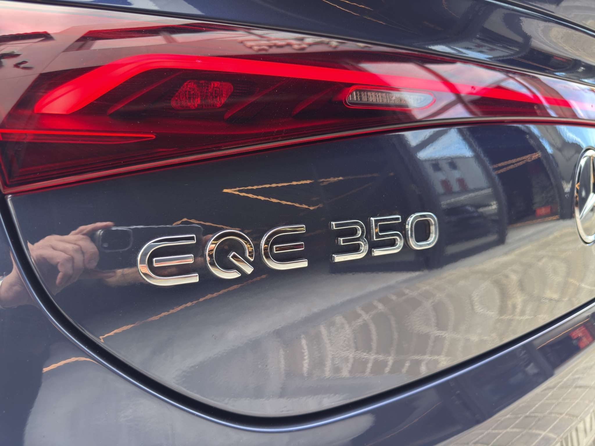 Mercedes-Benz EQE 350 AMG 2023 azul - foto 16