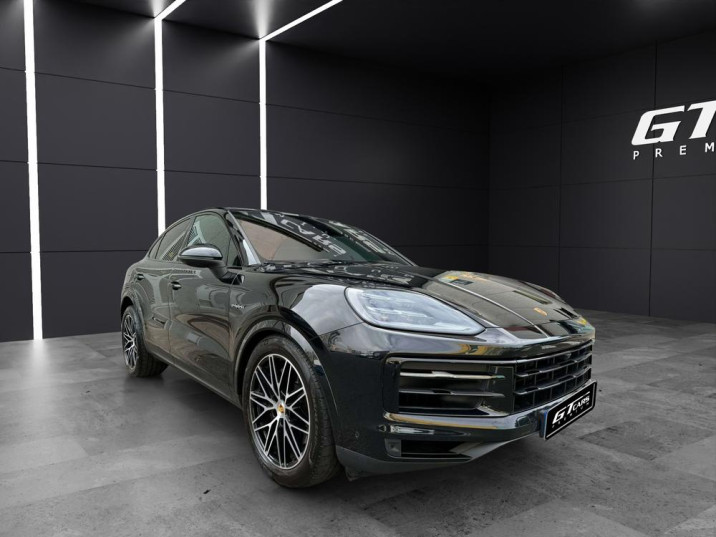 Porsche Cayenne Coupé E-Hybrid 2024 negro