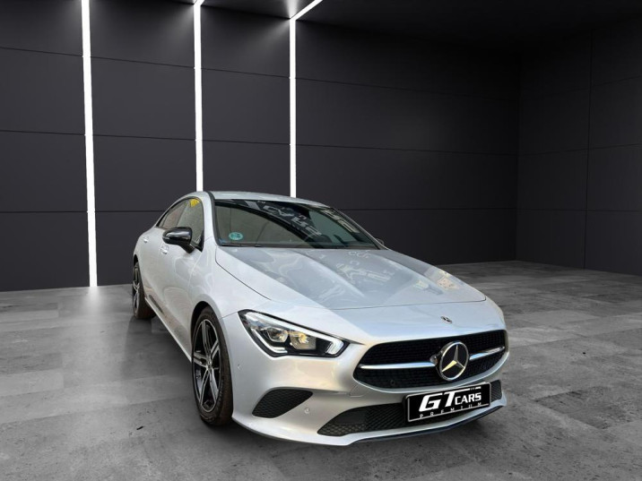Mercedes-Benz CLA 180 PROGRESIVE 2023 gris plata