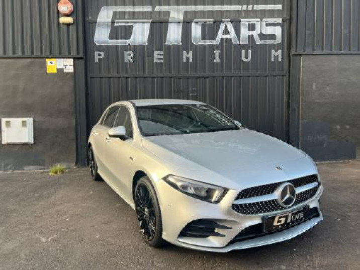 Mercedes-Benz Clase A 250E AMG 2021 gris plata