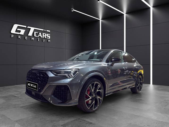 Audi Q3 RS Q3 Sportback 2022 gris
