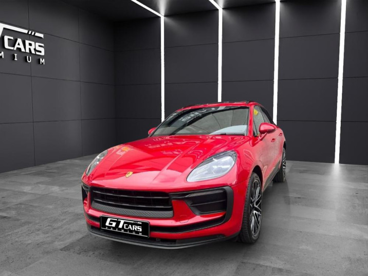 Porsche Macan . 2022 rojo