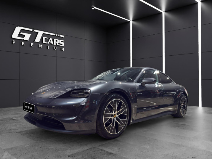 Porsche Taycan . 2023 gris