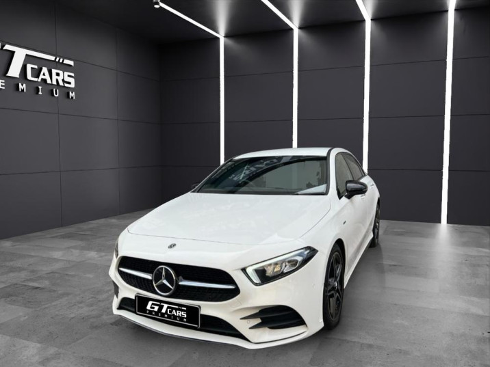 Mercedes-Benz Clase A 180d AMG 2022 blanco