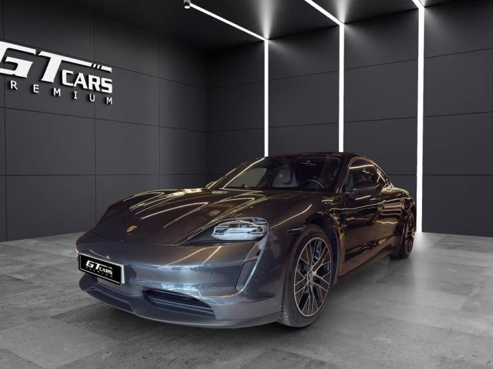 Porsche Taycan . 2021 gris