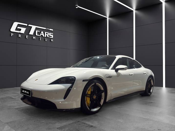 Porsche Taycan Turbo S 2021 blanco