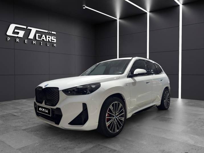 BMW IX1 xDrive30 2024 blanco