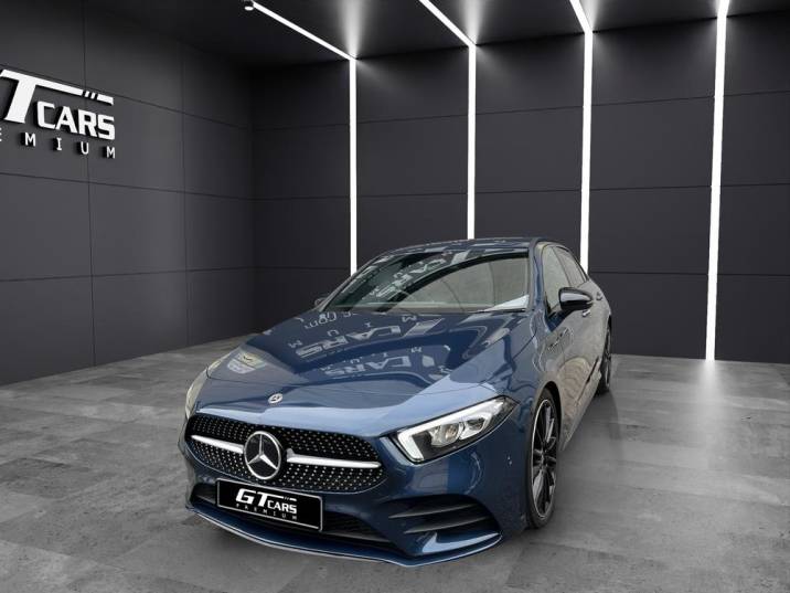 Mercedes-Benz Clase A 180d AMG 2021 azul denin