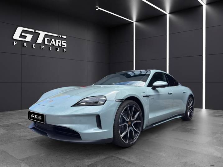 Porsche Taycan . 2025 azul hielo