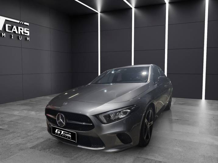 Mercedes-Benz Clase A Sedan 180d Progressive 2020 gris montaña