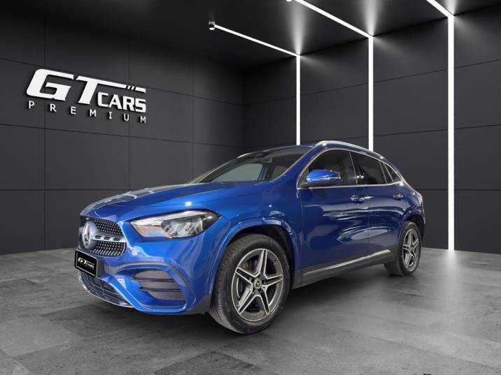 Mercedes-Benz GLA 250e AMG 2024 azul