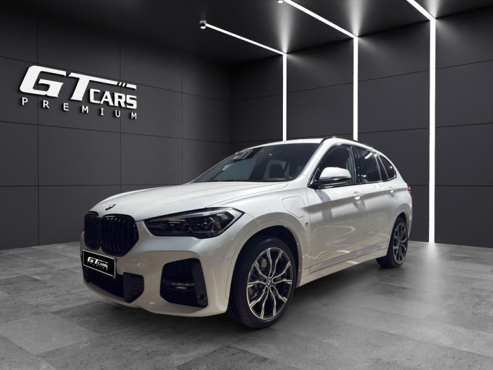 BMW X1 xDrive25e M 2021 blanco