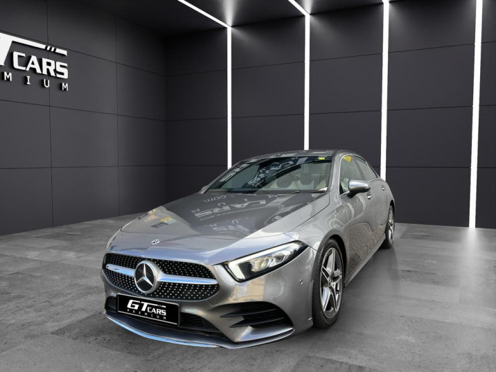 Mercedes-Benz Clase A Sedan 200 AMG 2021 gris montaña