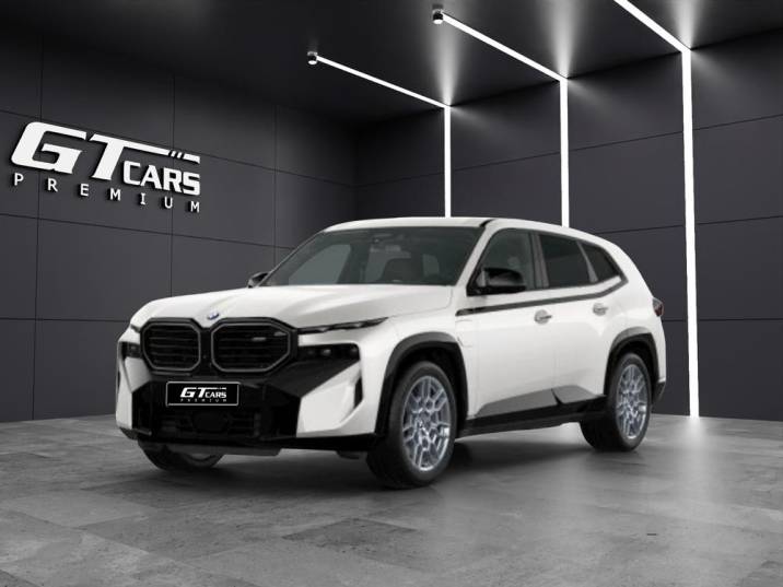 BMW XM . 2024 blanco