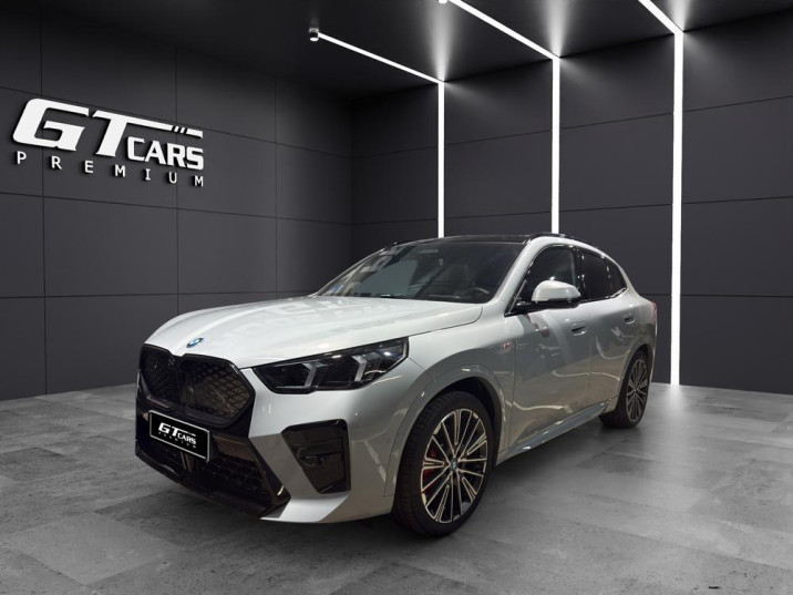 BMW iX2 xDrive30 2024 gris