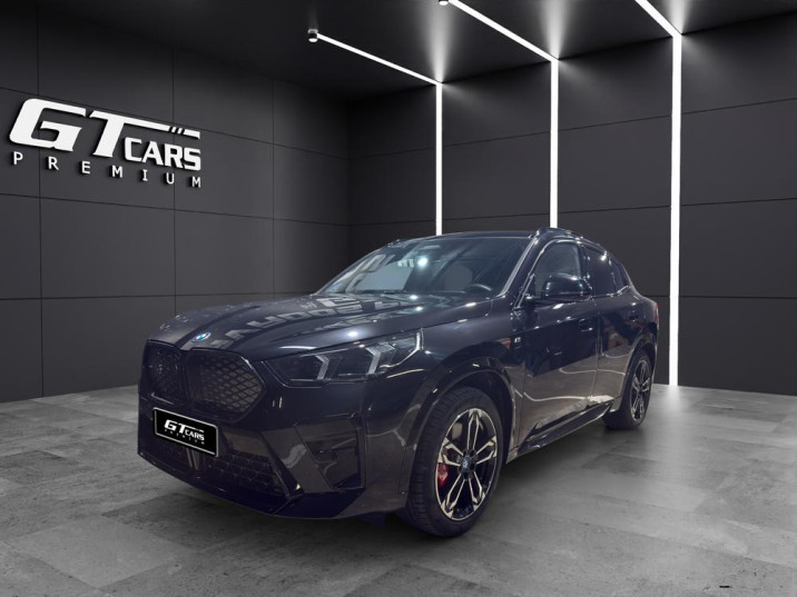 BMW iX2 xDrive30 2024 negro