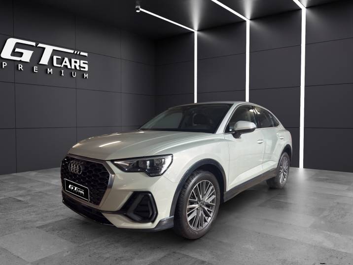 Audi Q3 Sportback 35 TFSI Advance 2021 gris claro