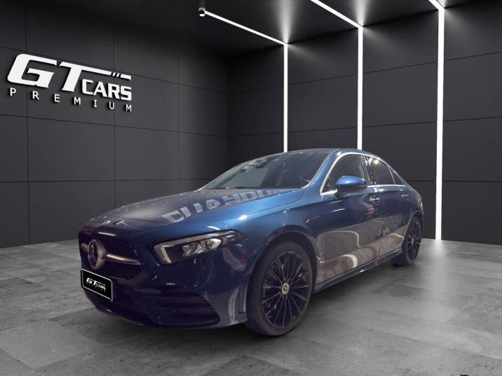 Mercedes-Benz Clase A Sedan 250e AMG 2021 azul