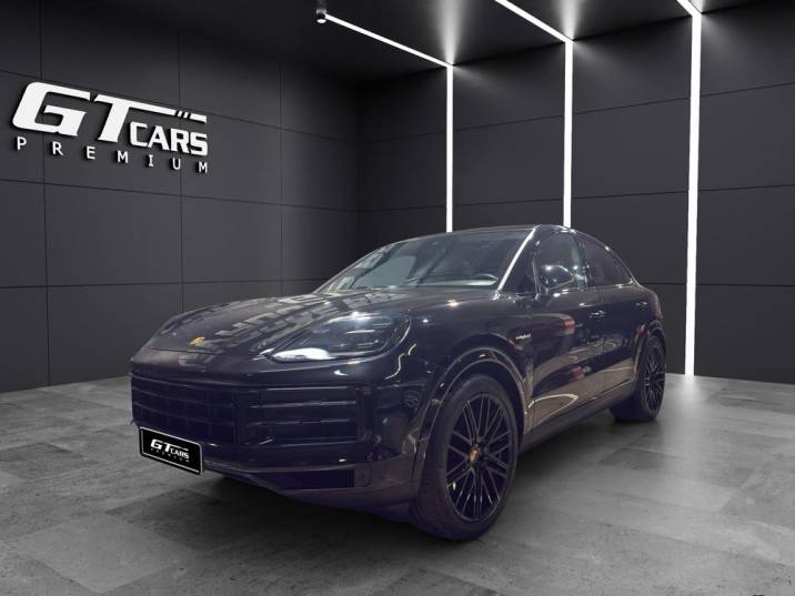 Porsche Cayenne Coupé E-Hybrid 2024 negro