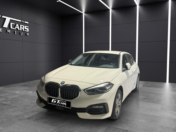 BMW Serie 1 118i 2022 blanco