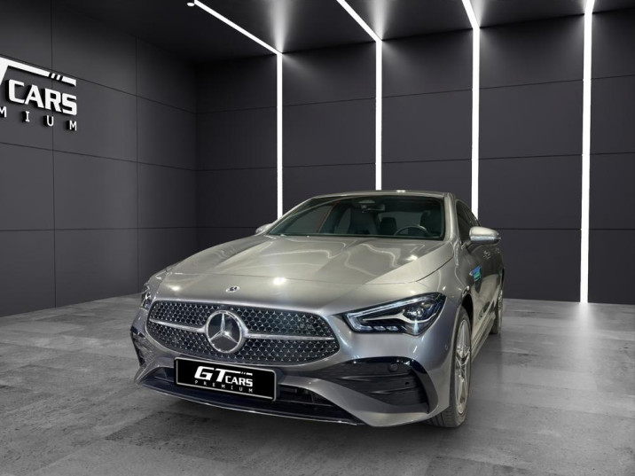 Mercedes-Benz CLA 250e AMG 2025 gris montaña