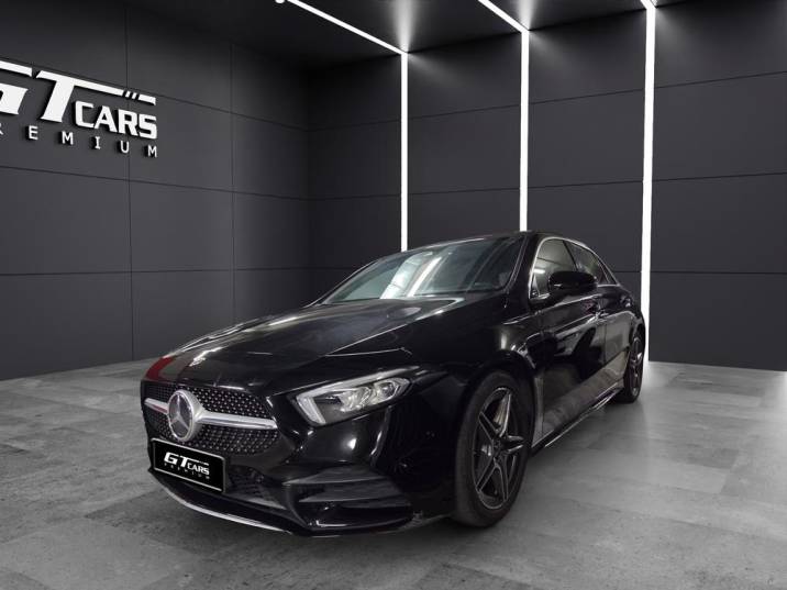Mercedes-Benz Clase A 200 AMG 2022 negro