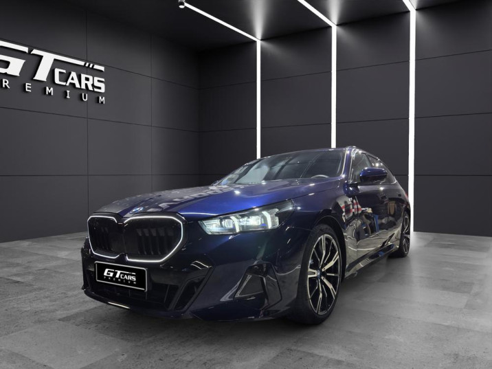 BMW Serie 5  530e xDrive 2024 azul