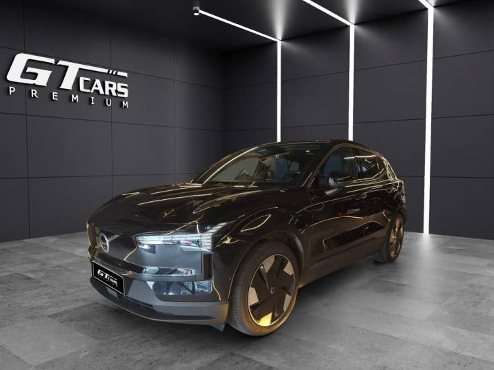Volvo EX30 . 2023 negro