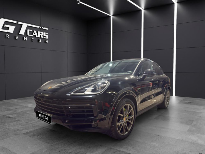 Porsche Cayenne Coupé E-Hybrid 2023 negro