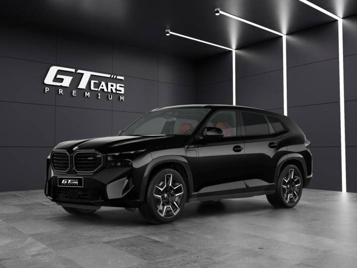BMW XM . 2024 negro