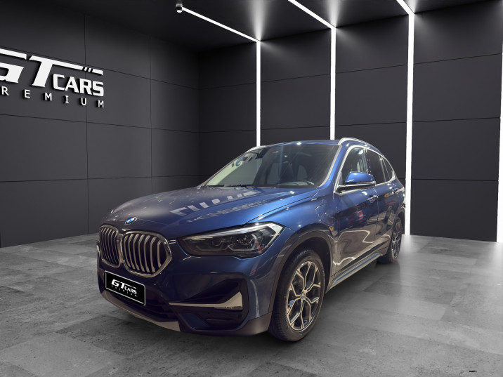 BMW X1 xDrive25e 2021 azul