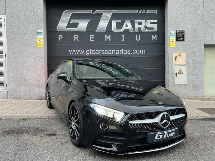 Mercedes-Benz Clase A 200 AMG 2022 negro