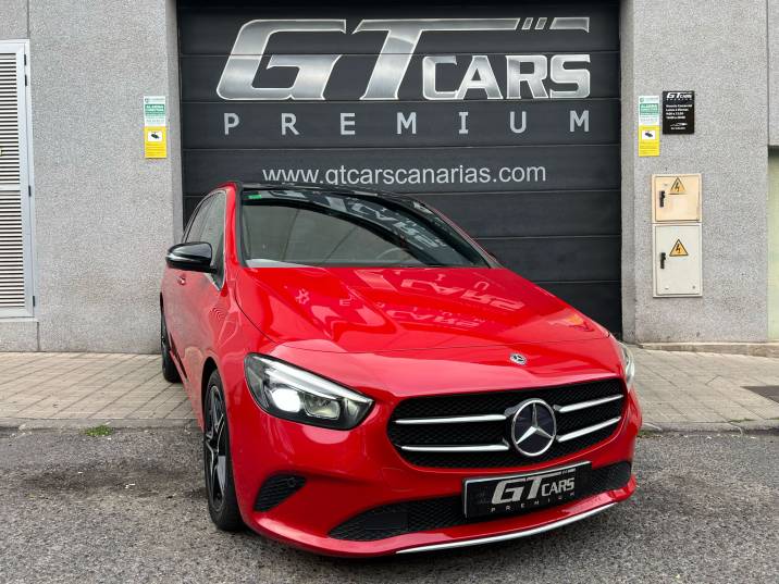 Mercedes-Benz Clase B 200D URBAN 2019 rojo