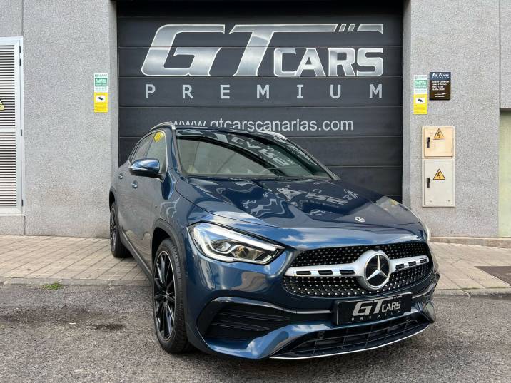 Mercedes-Benz GLA 250E AMG 2020 azul