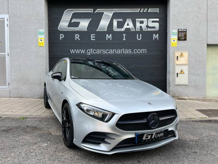 Mercedes-Benz Clase A 250e AMG 2021 gris