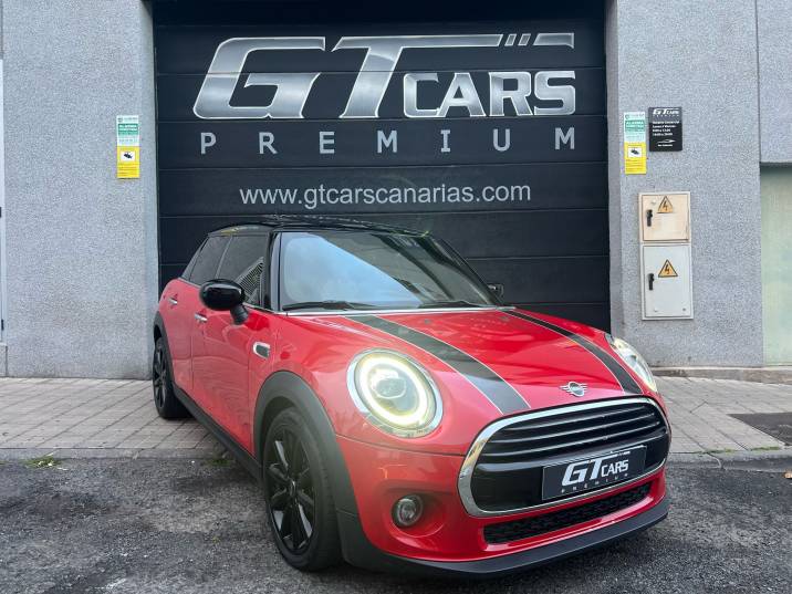 Mini Cooper 5 P 2021 rojo